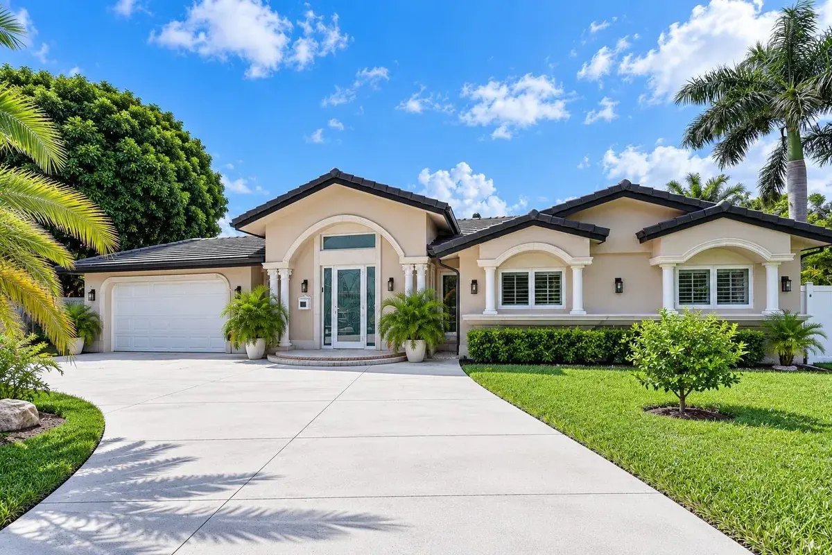 3301 NE 27th Avenue, Lighthouse Point FL 33064