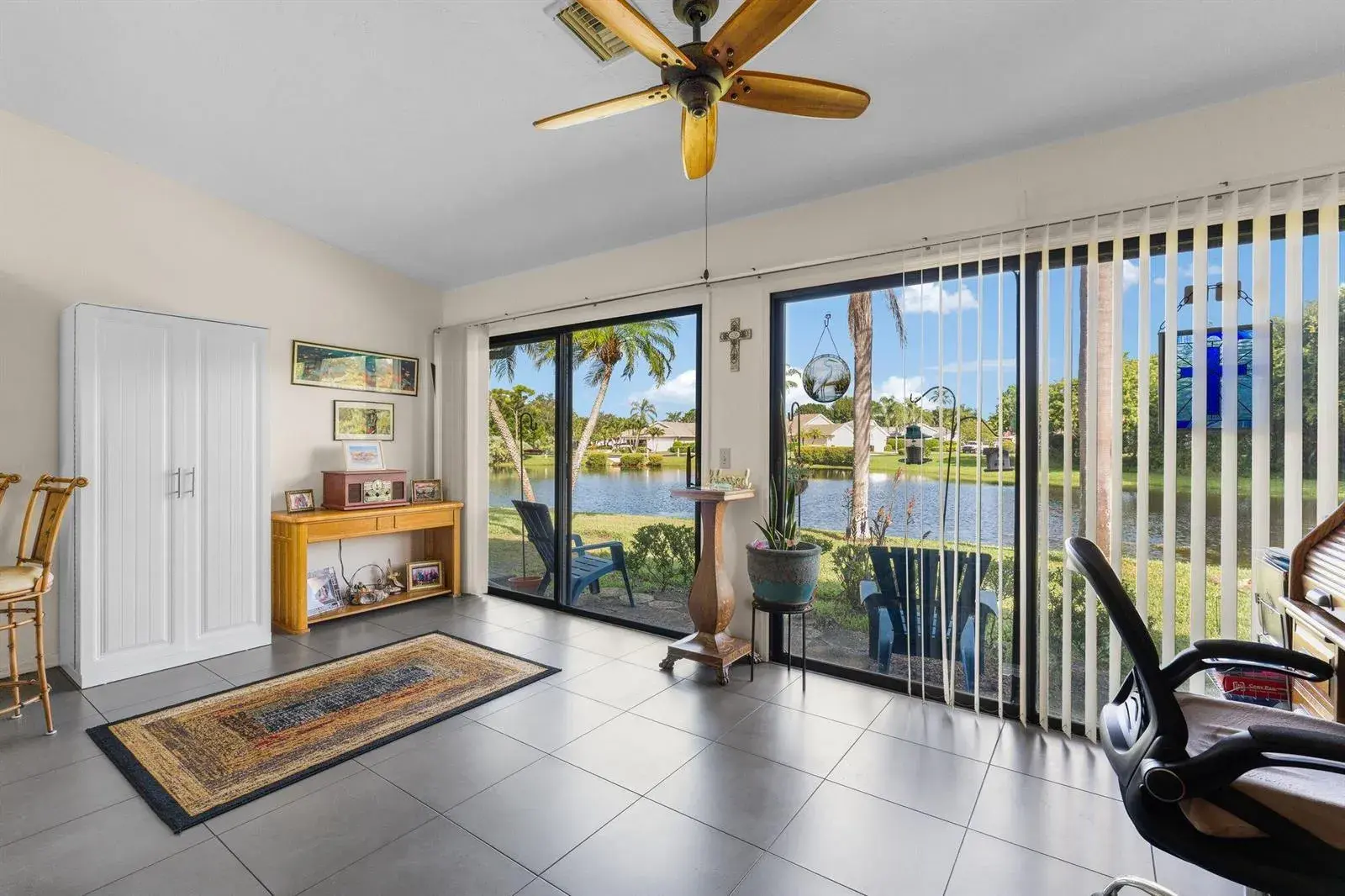 634 CENTRE Court SW # 102, Vero Beach FL 32962