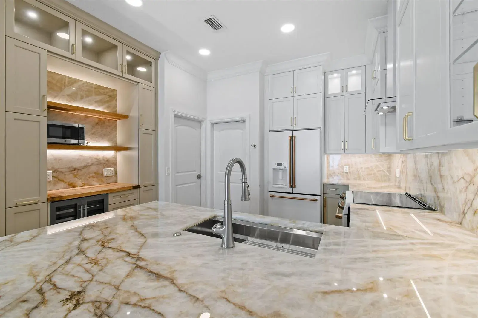 104 Intracoastal Circle, Tequesta FL 33469