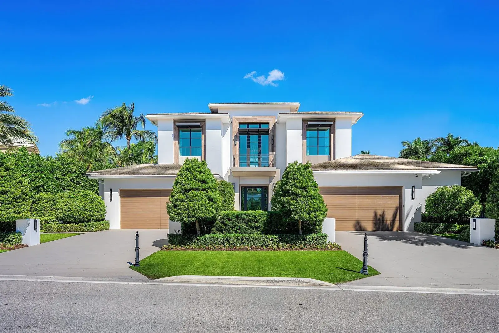 471 ROYAL PALM Way, Boca Raton FL 33432