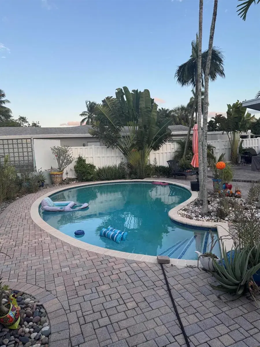 1744 W LAS OLAS Boulevard, Fort Lauderdale FL 33312