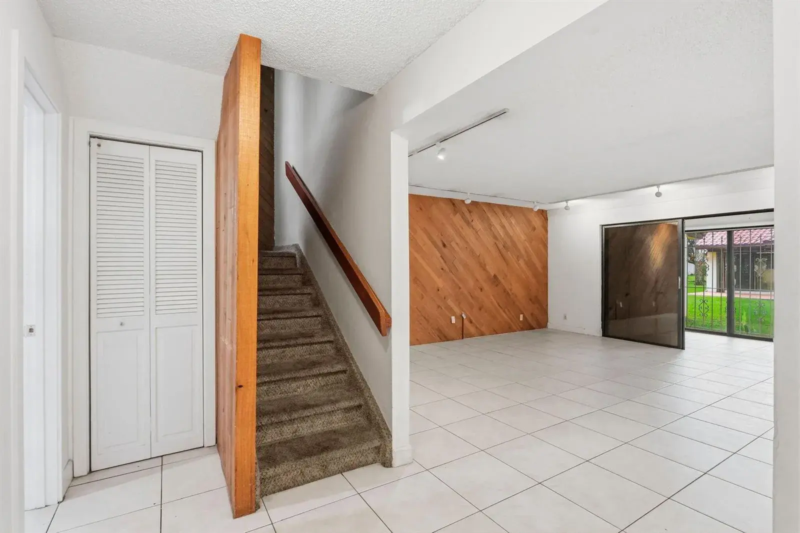 6850 TIBURON Drive, Boca Raton FL 33433