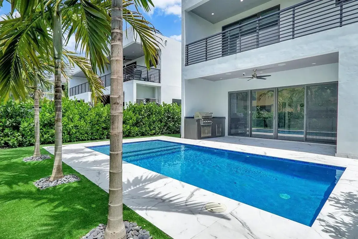 1620 NE 5TH Court # B, Fort Lauderdale FL 33301