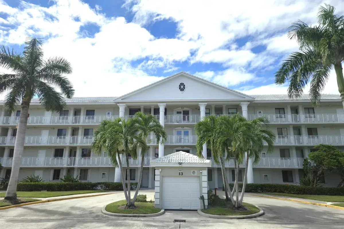 2621 VILLAGE Boulevard # 202, West Palm Beach FL 33409