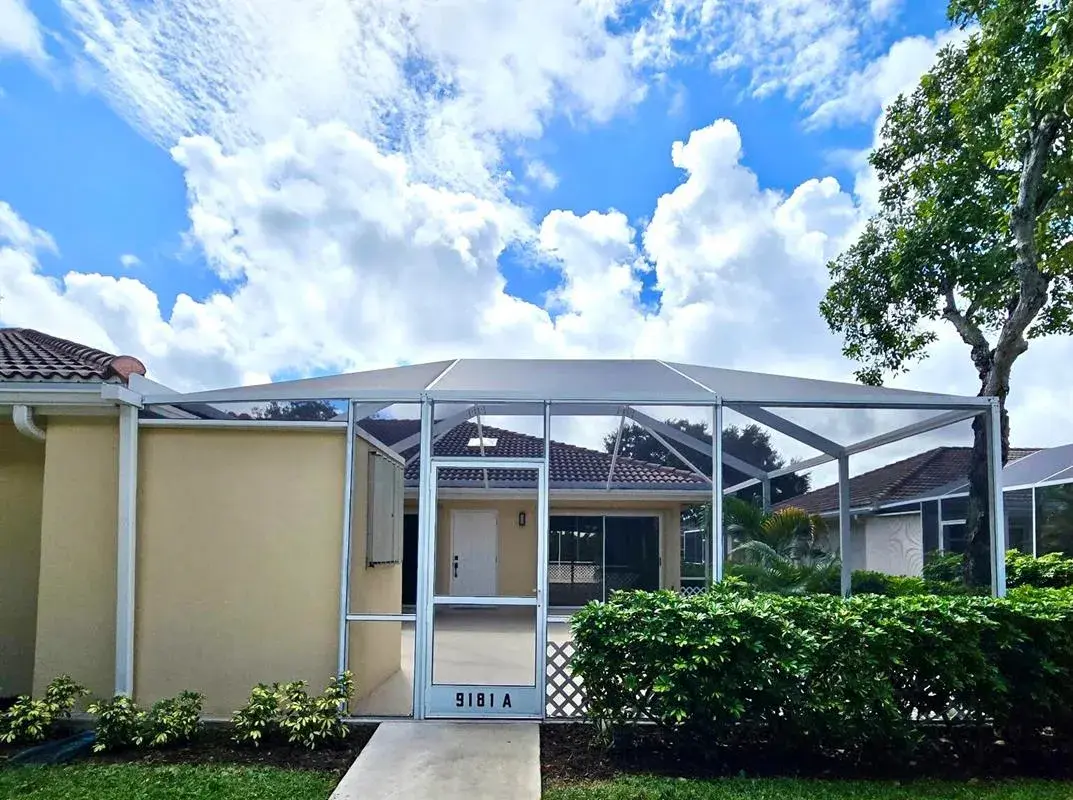 9181 SUN TERRACE Circle # A, Palm Beach Gardens FL 33403
