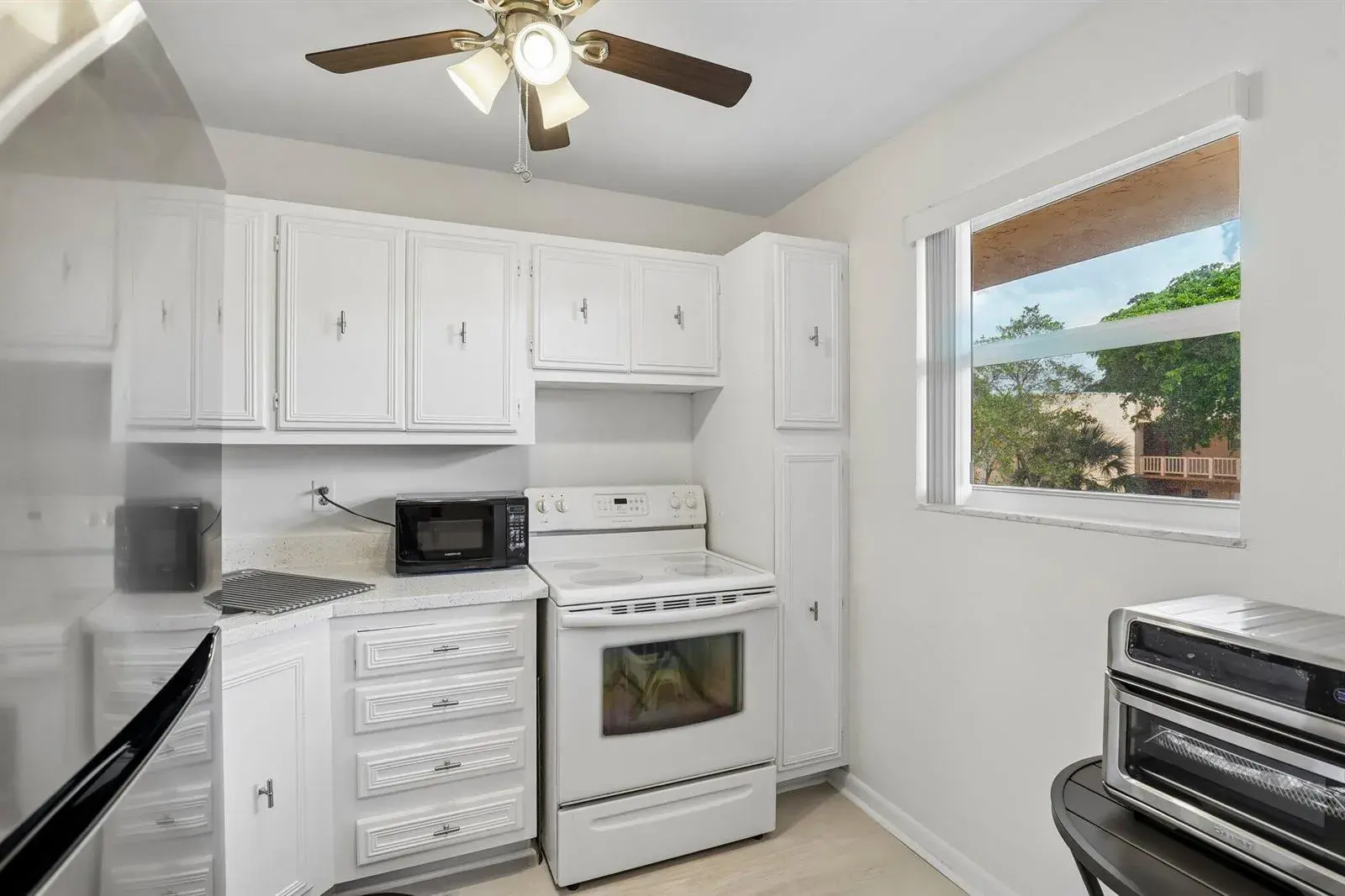 8400 LAGOS DE CAMPO Boulevard # 303, Tamarac FL 33321
