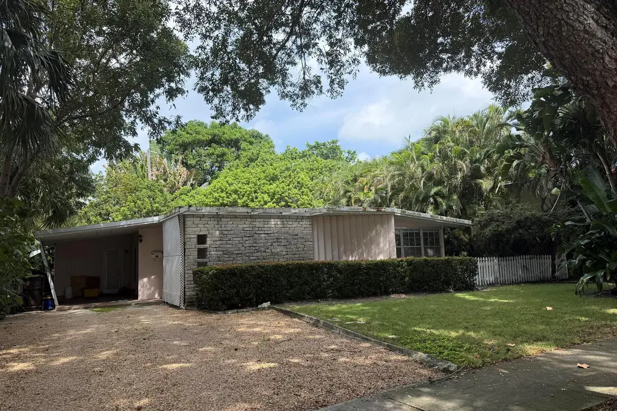 253 DESOTA Road, West Palm Beach FL 33405