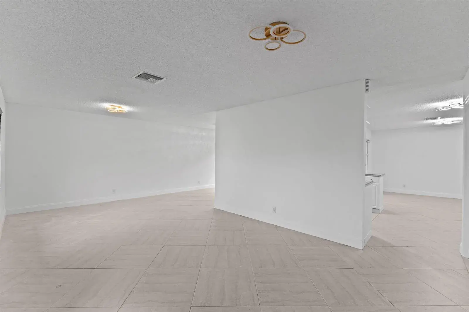 2315 NW 98th Lane, Coral Springs FL 33065