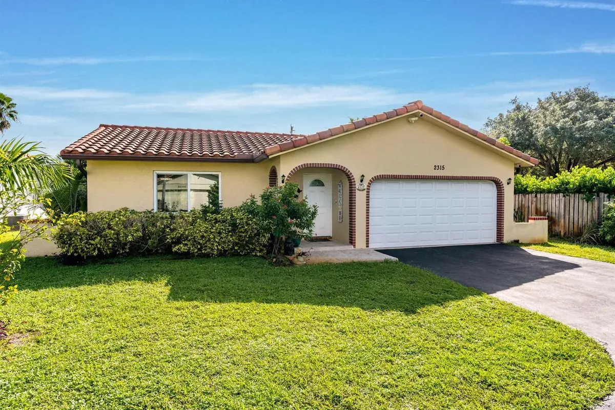 2315 NW 98th Lane, Coral Springs FL 33065