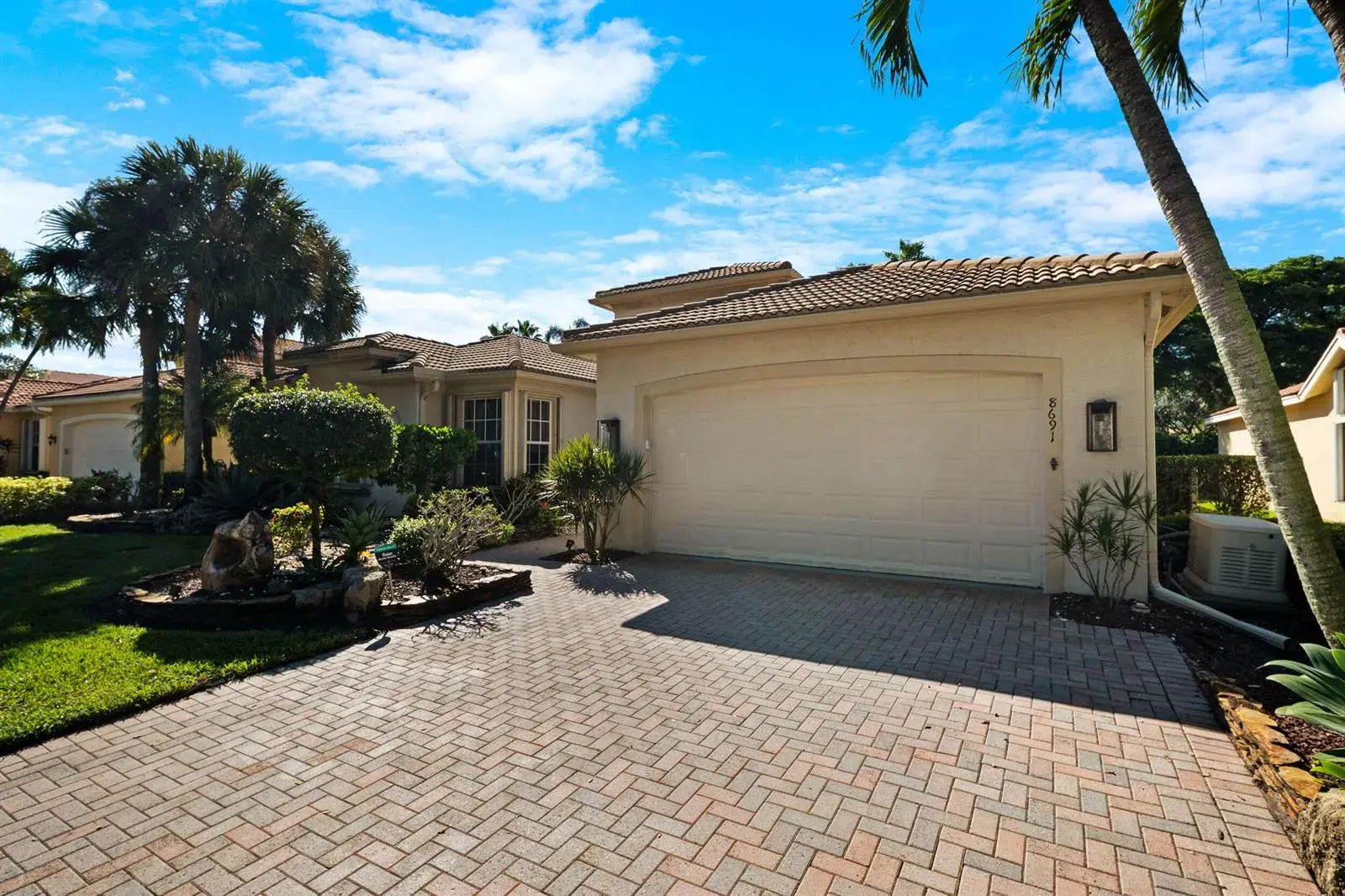 8691 Tierra Lago Cove, Lake Worth FL 33467