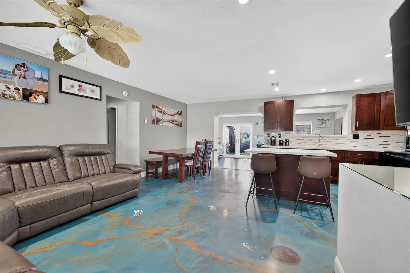 8800 NW 15TH Street, Pembroke Pines FL 33024