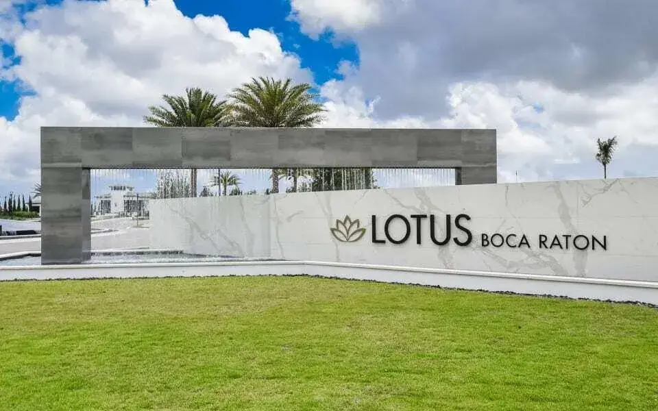 8227 OCEANUS Drive, Boca Raton FL 33496