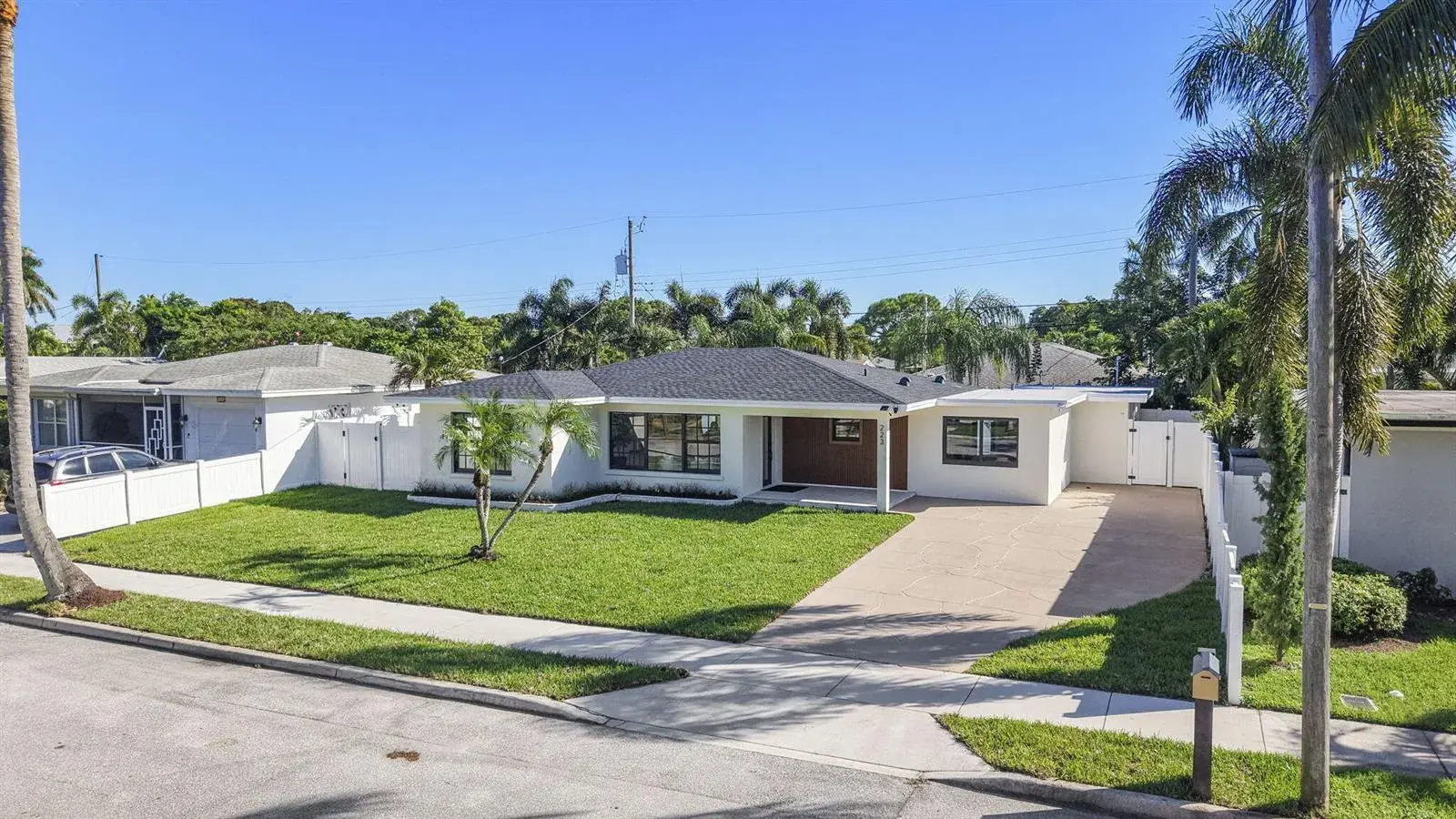 223 Vanderbilt Drive, Lake Worth FL 33460