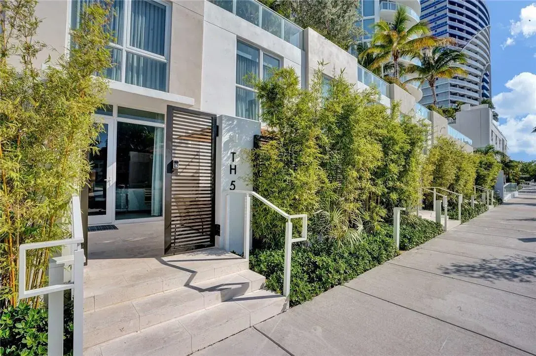 401 N BIRCH Road, Fort Lauderdale FL 33304