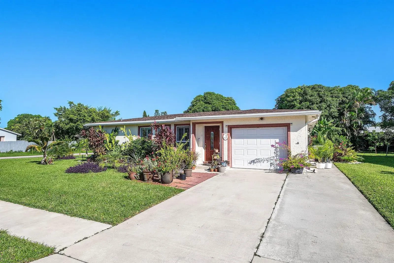 6395 Whispering Wind Way, Delray Beach FL 33484