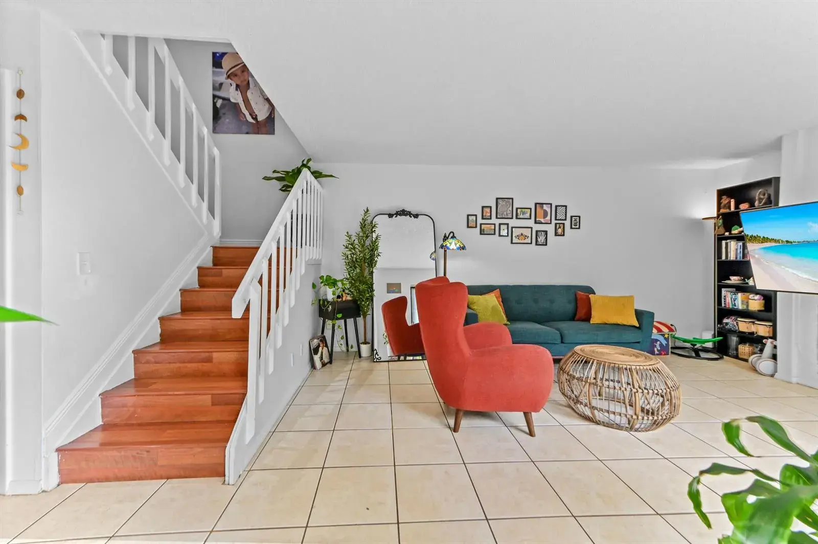 824 Springdale Circle, Palm Springs FL 33461