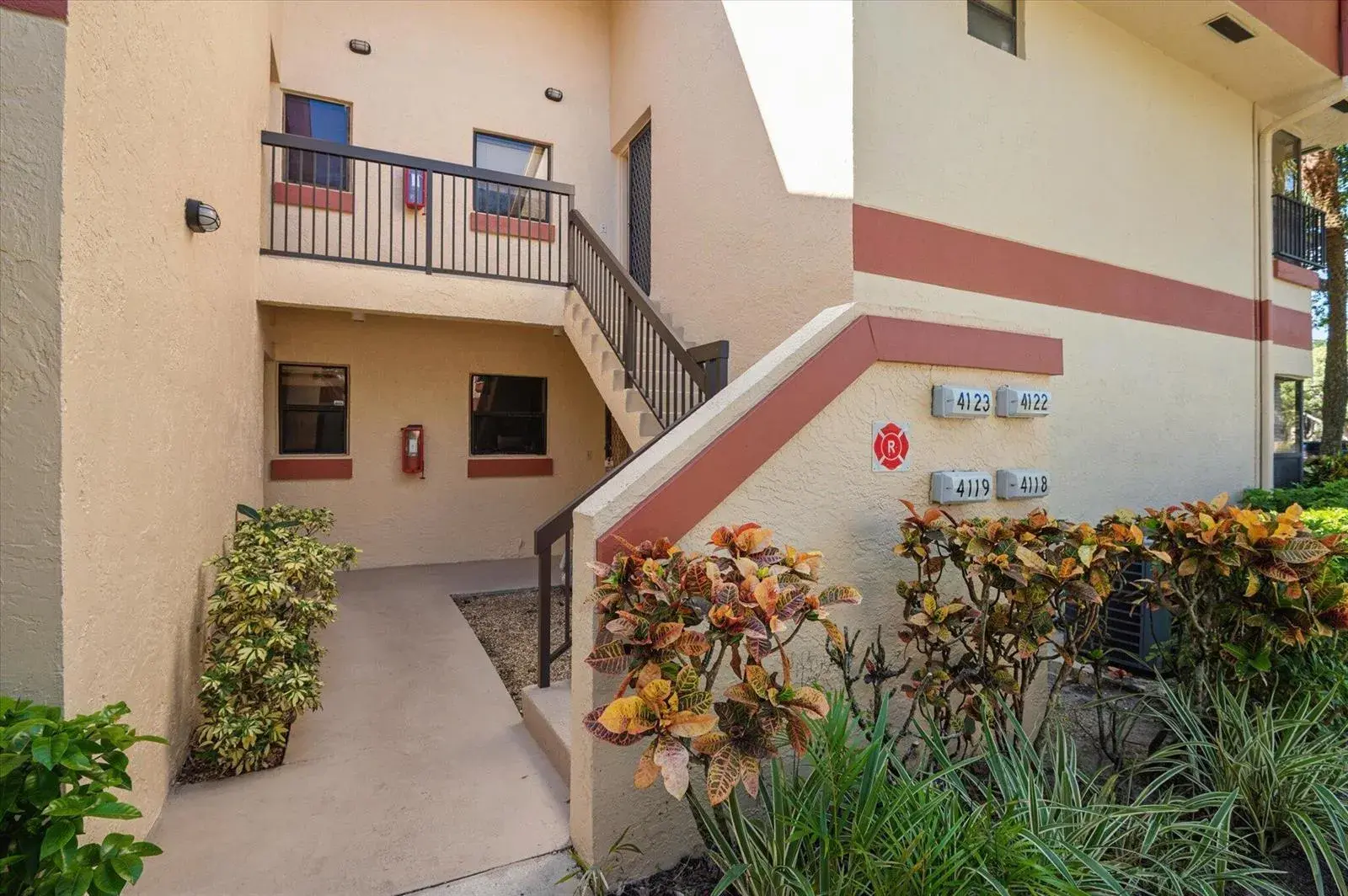 4119 CARAMBOLA Circle S # 2120, Coconut Creek FL 33066