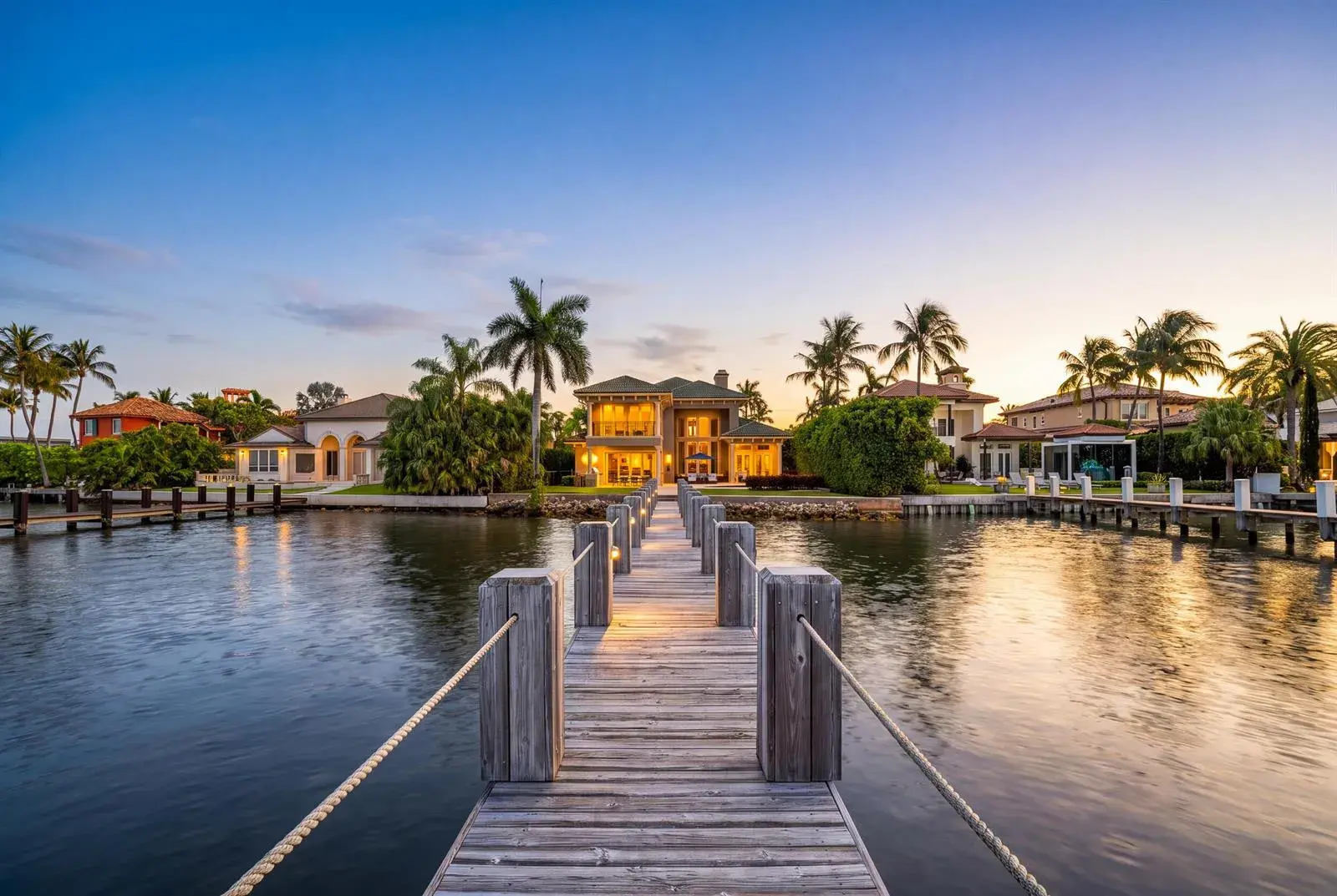 1207 N ATLANTIC Drive, Lantana FL 33462