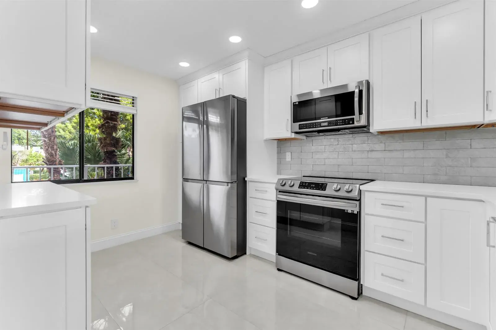 7320 Amberly Lane # 208, Delray Beach FL 33446