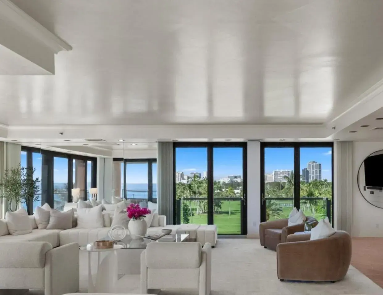 2 N BREAKERS Row # N45, Palm Beach FL 33480