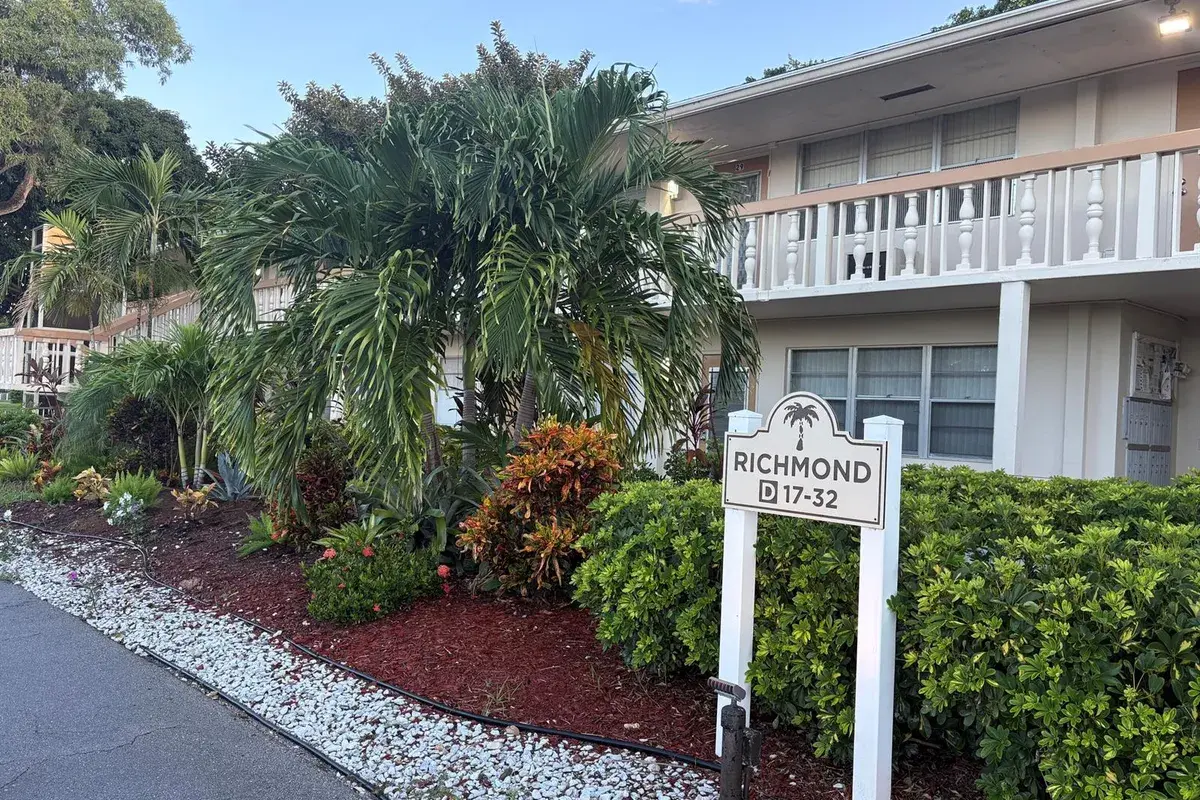 29 RICHMOND D Crescent, Deerfield Beach FL 33442