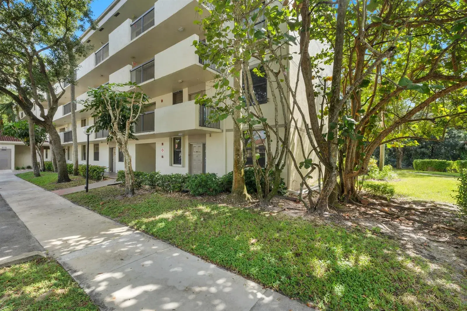 2908 S CARAMBOLA Circle S # 106, Coconut Creek FL 33066