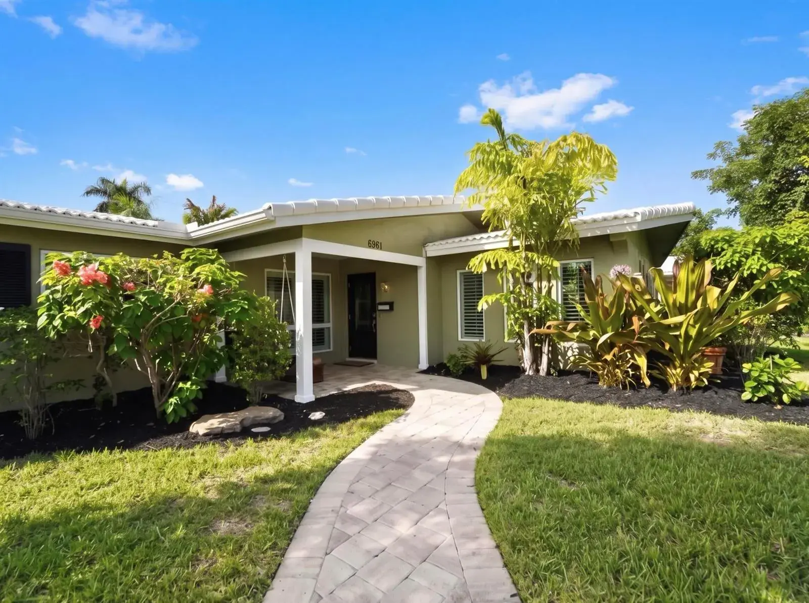 5961 NE 22ND Way, Fort Lauderdale FL 33308