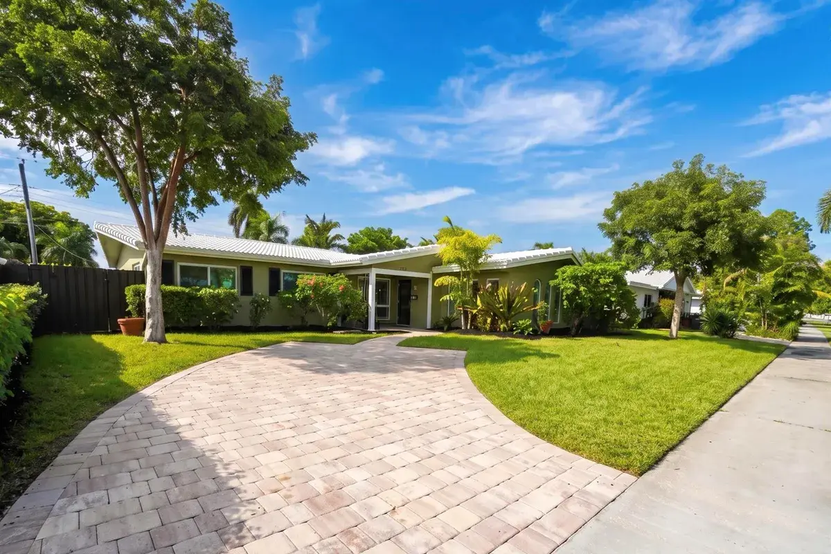 5961 NE 22ND Way, Fort Lauderdale FL 33308