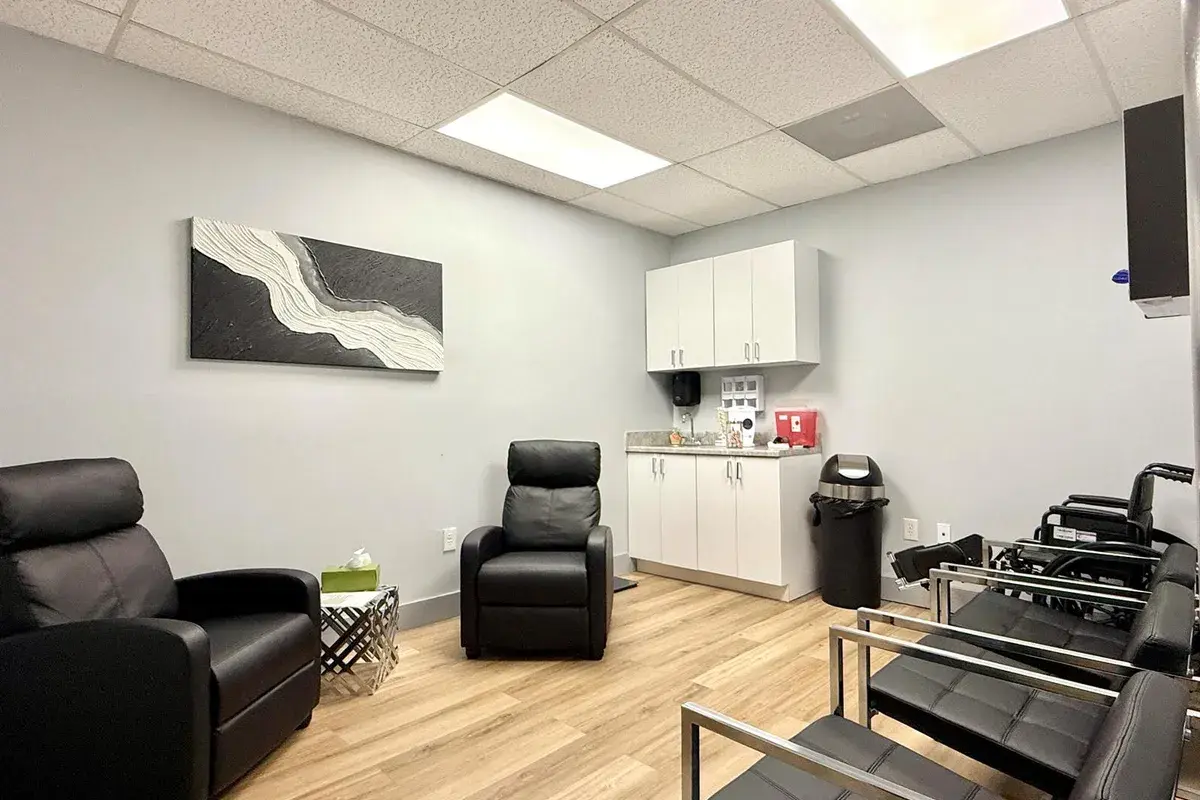 7050 NW 4TH Street # 206, Plantation FL 33317