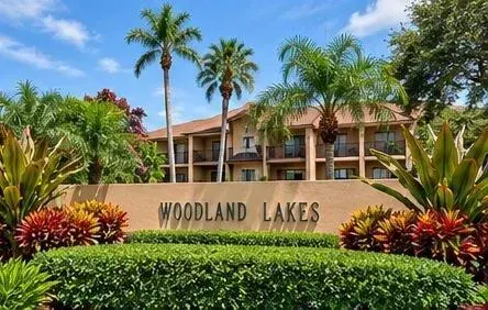 5344 WOODLAND LAKES Drive # 225, Palm Beach Gardens FL 33418