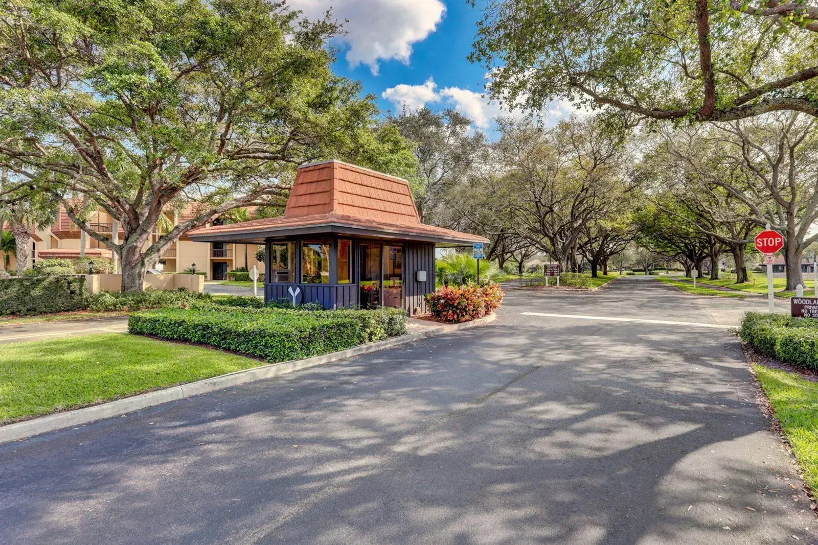 5344 WOODLAND LAKES Drive # 225, Palm Beach Gardens FL 33418