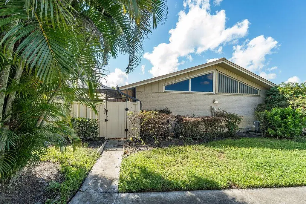 5950 Golden Eagle Circle, Palm Beach Gardens FL 33418