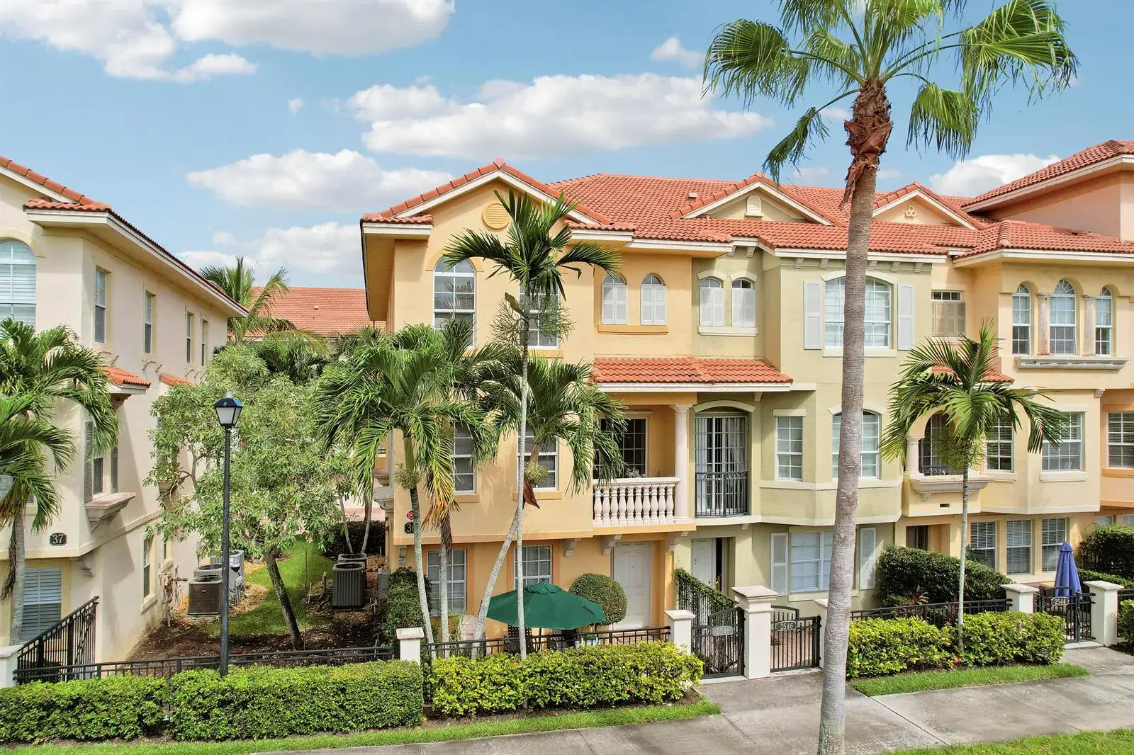 2548 Gardens Parkway, Palm Beach Gardens FL 33410