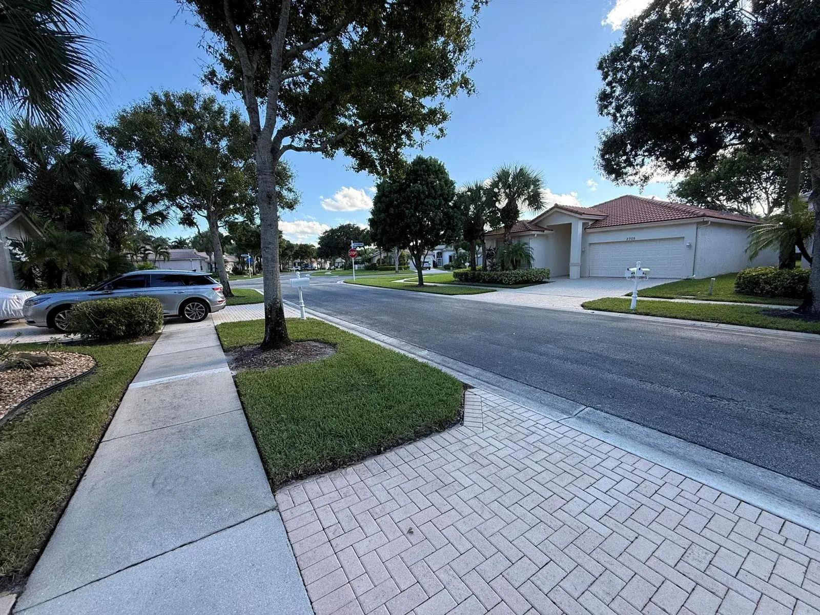 2310 Sapphire Circle, West Palm Beach FL 33411