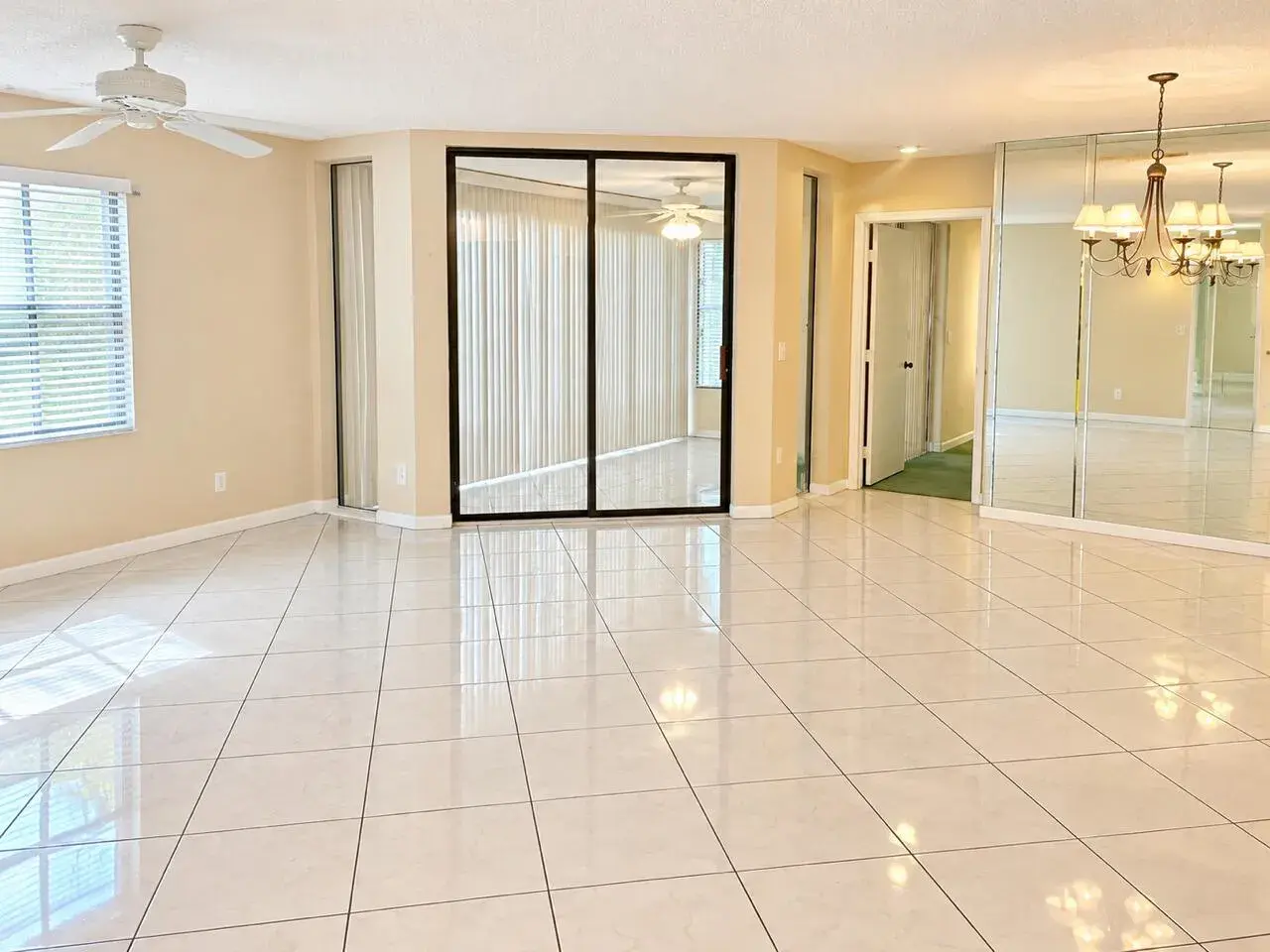 5253 BRISATA Circle # F, Boynton Beach FL 33437