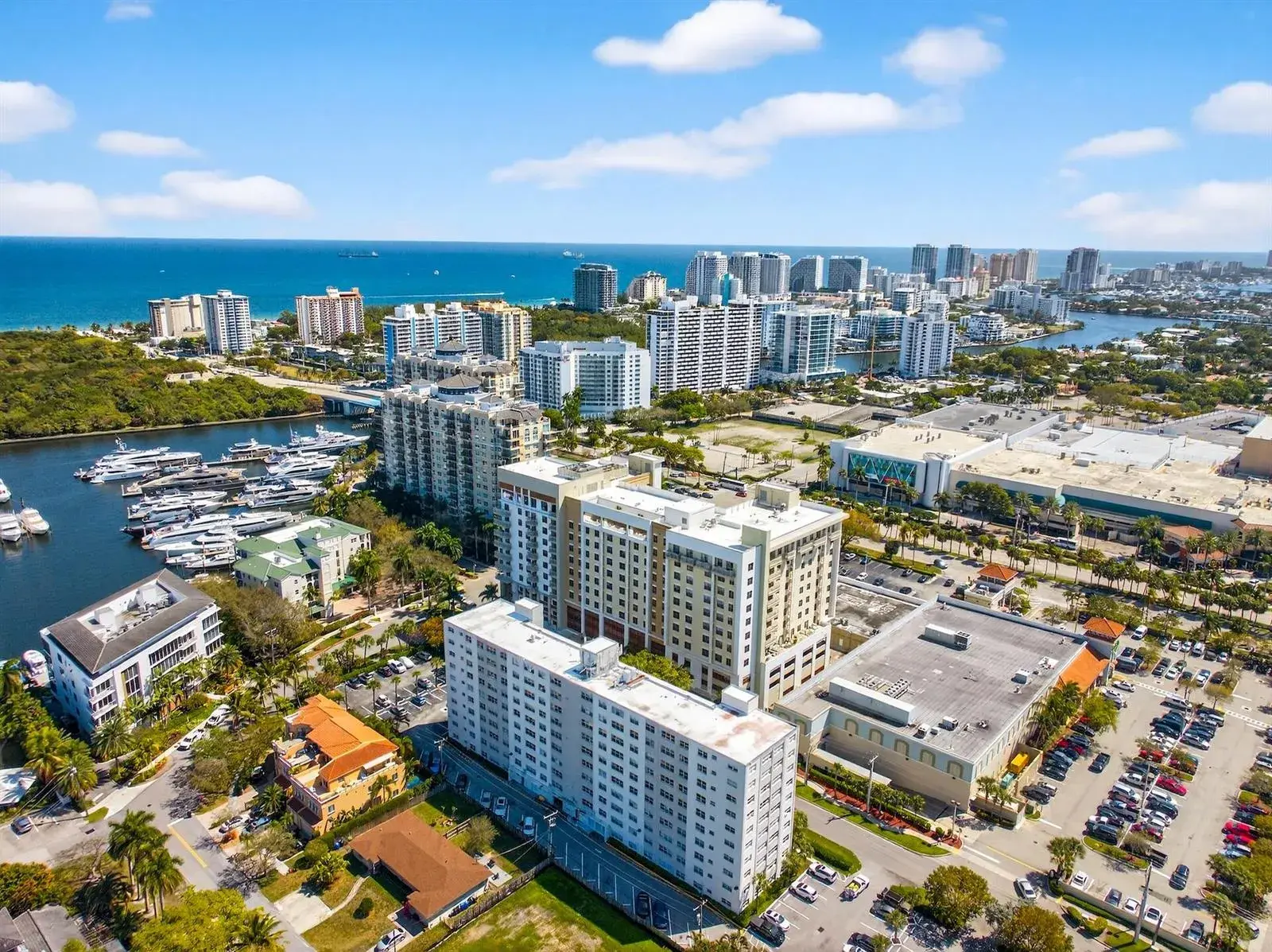 2555 NE 11th Street # 404, Fort Lauderdale FL 33304