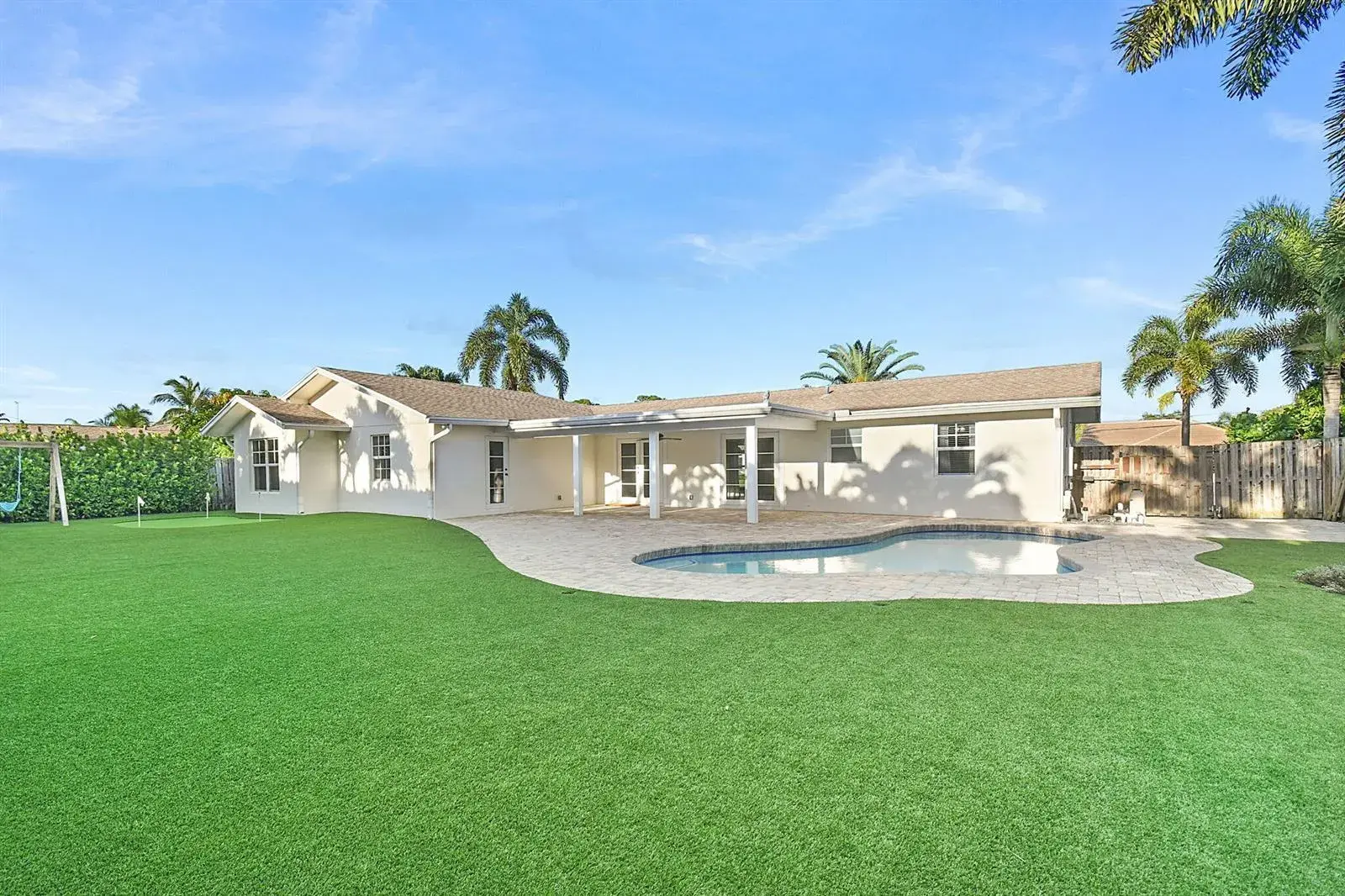 215 GOLFVIEW Drive, Tequesta FL 33469