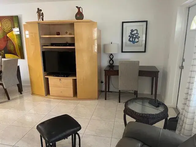 300 WINDSOR M, West Palm Beach FL 33417