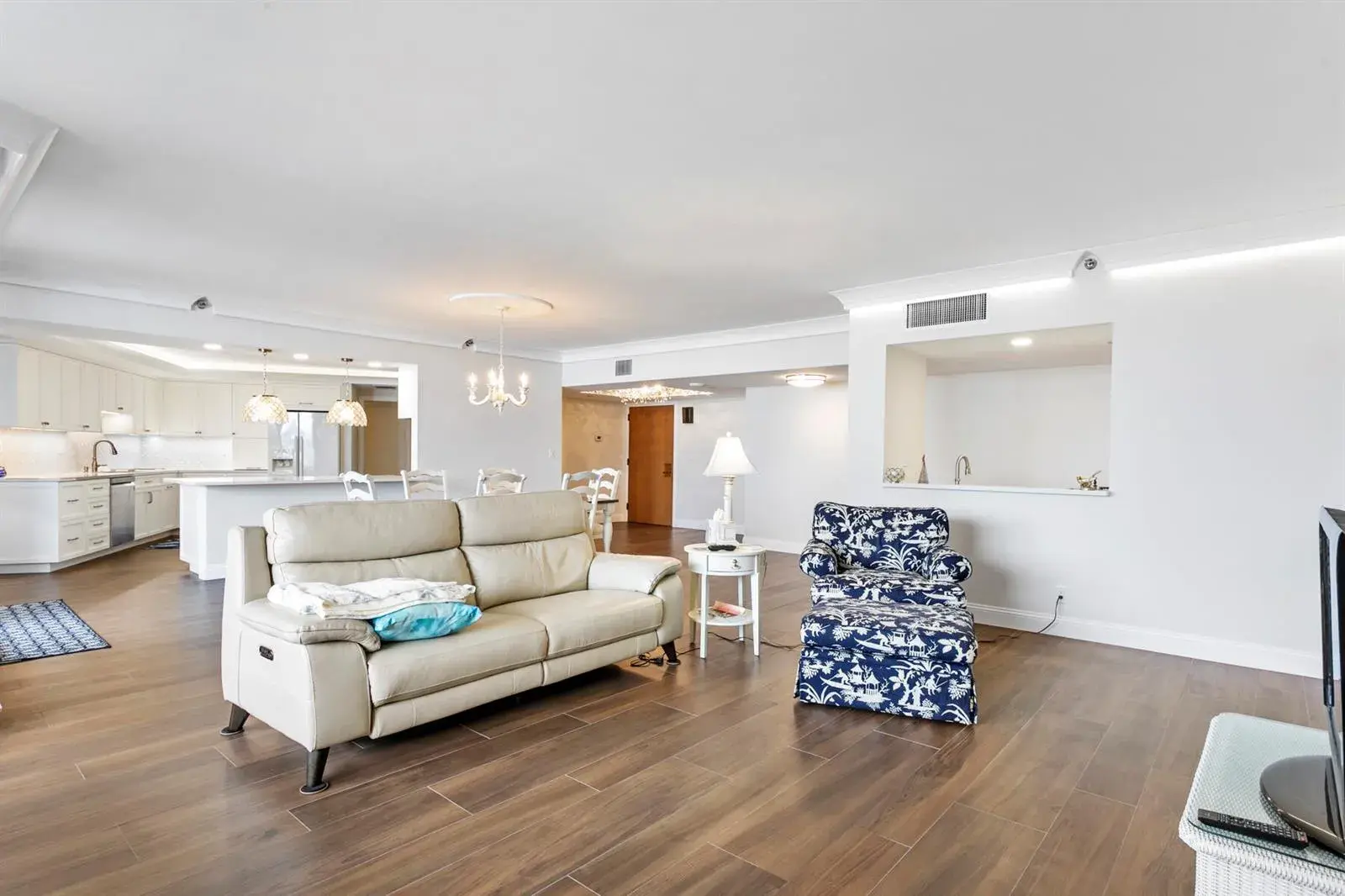 100 LAKESHORE Drive # 454, North Palm Beach FL 33408