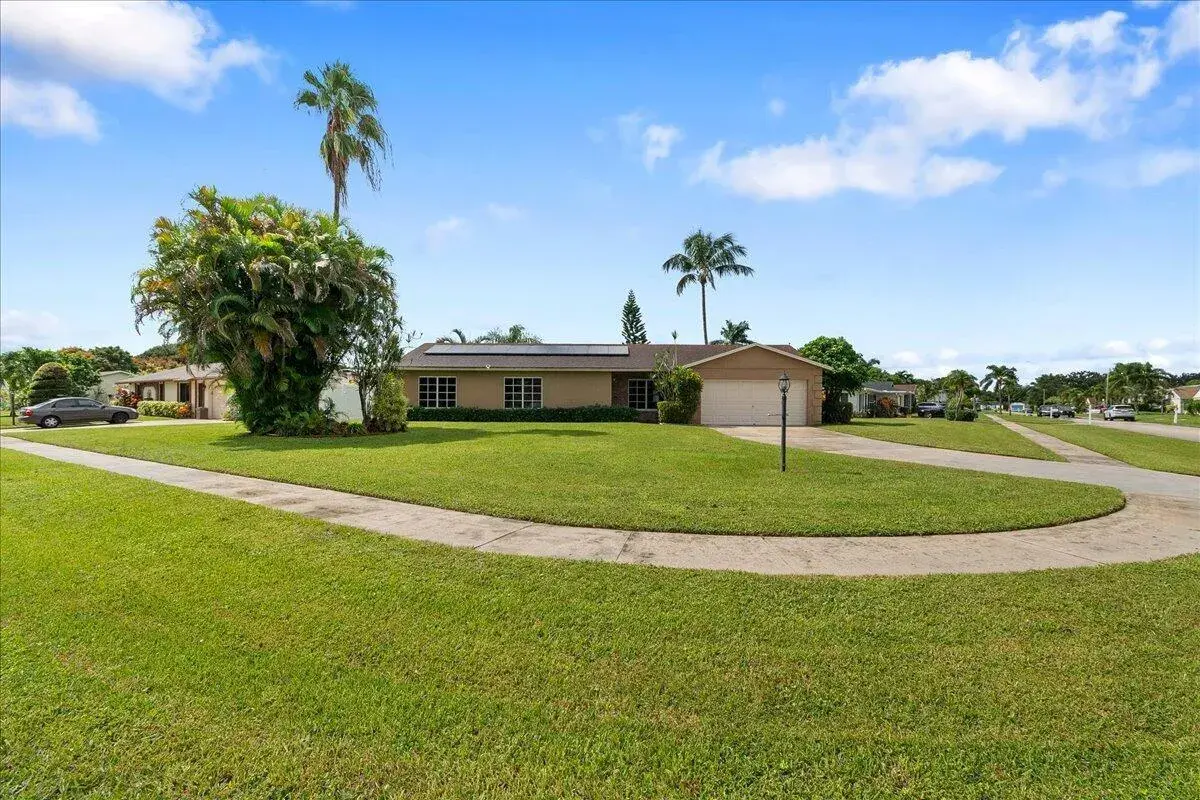 8059 ROSE MARIE Avenue E, Boynton Beach FL 33472