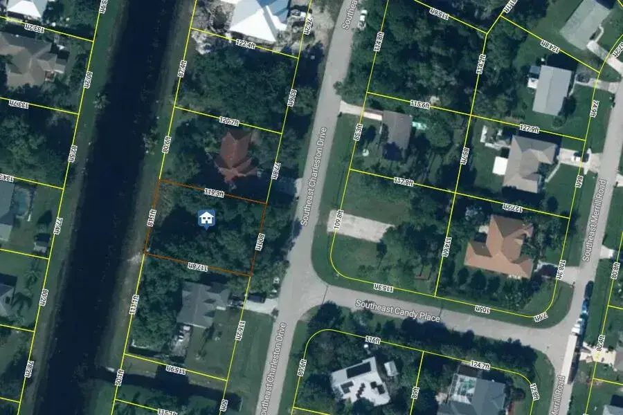 2296 SE CHARLESTON Drive, Port St. Lucie FL 34952