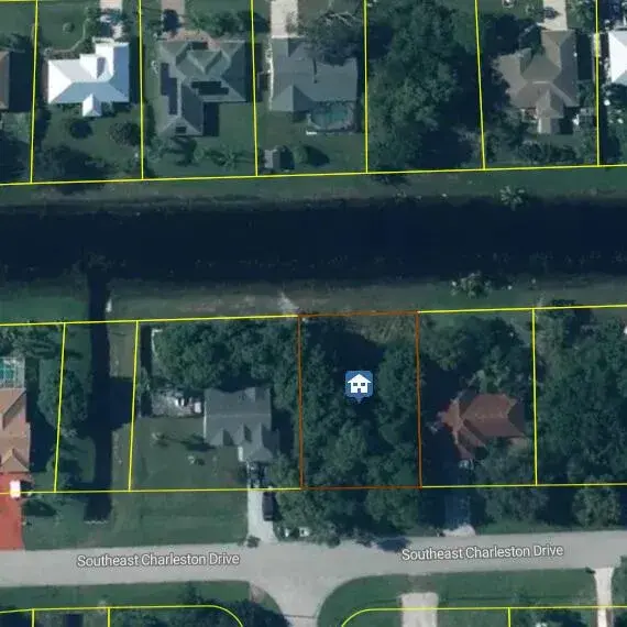 2296 SE CHARLESTON Drive, Port St. Lucie FL 34952