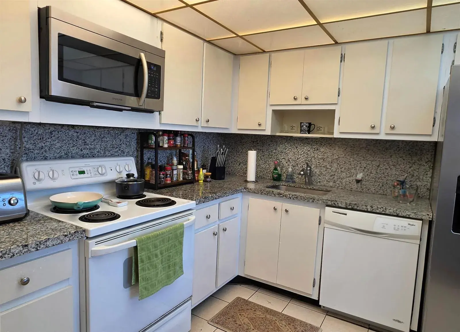 3510 OAKS Way # 807, Pompano Beach FL 33069