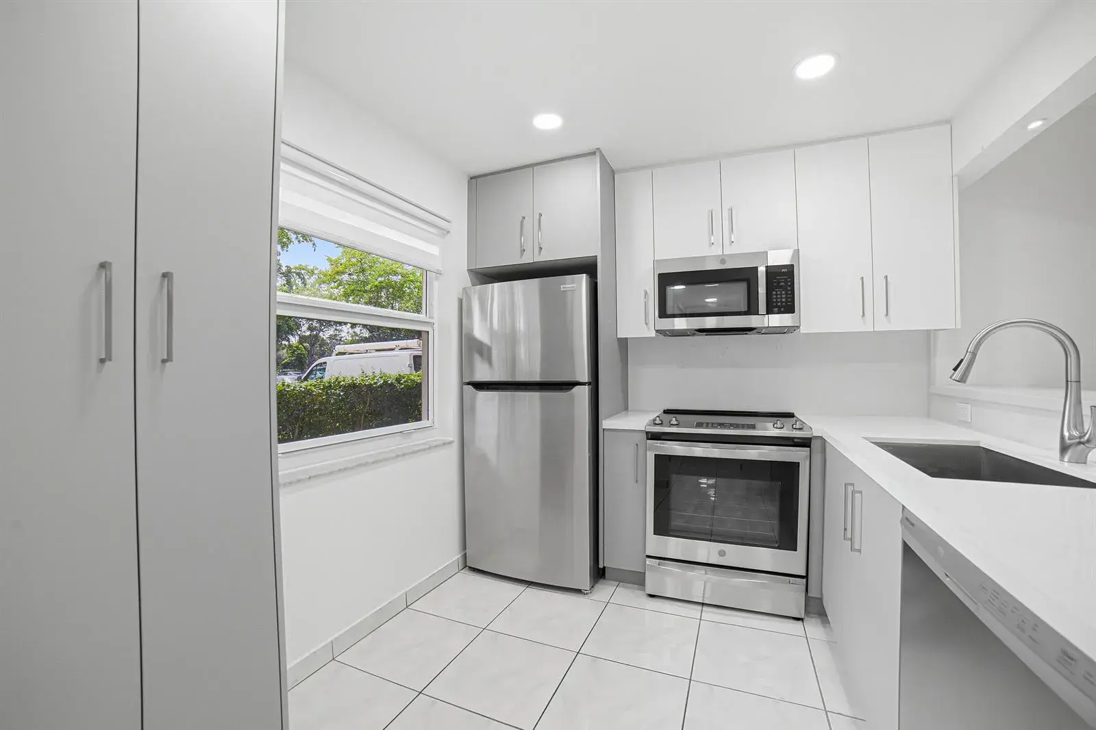 3121 NW 47TH Avenue # 109, Lauderdale Lakes FL 33319