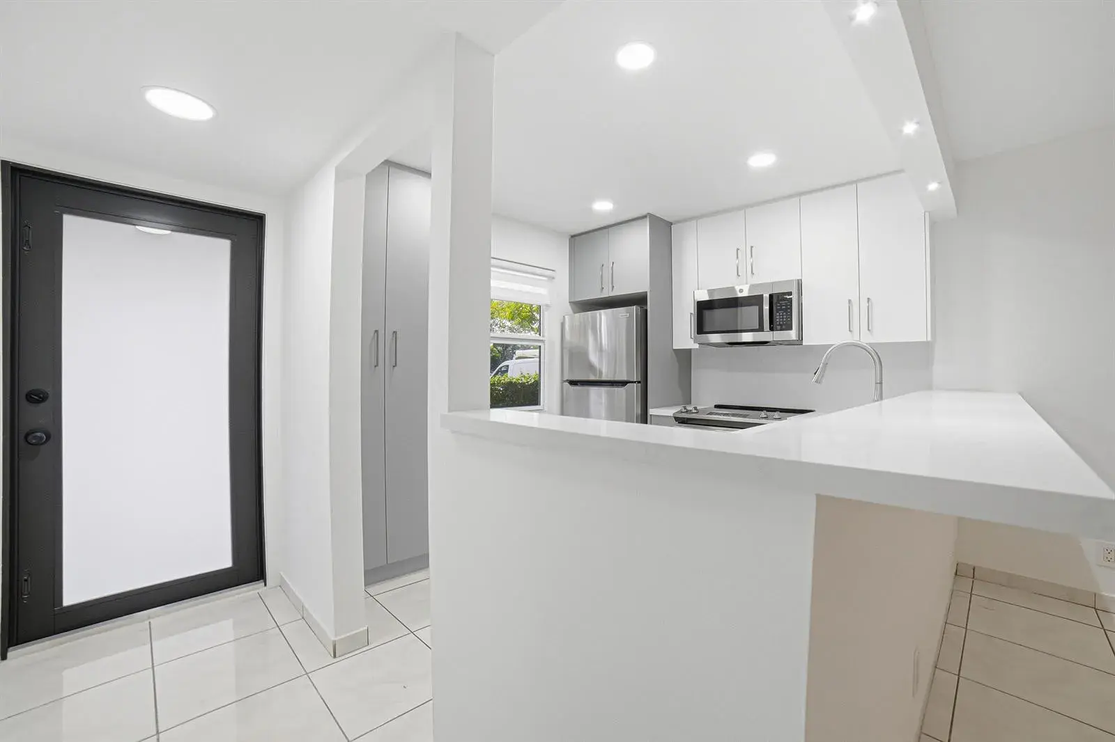 3121 NW 47TH Avenue # 109, Lauderdale Lakes FL 33319
