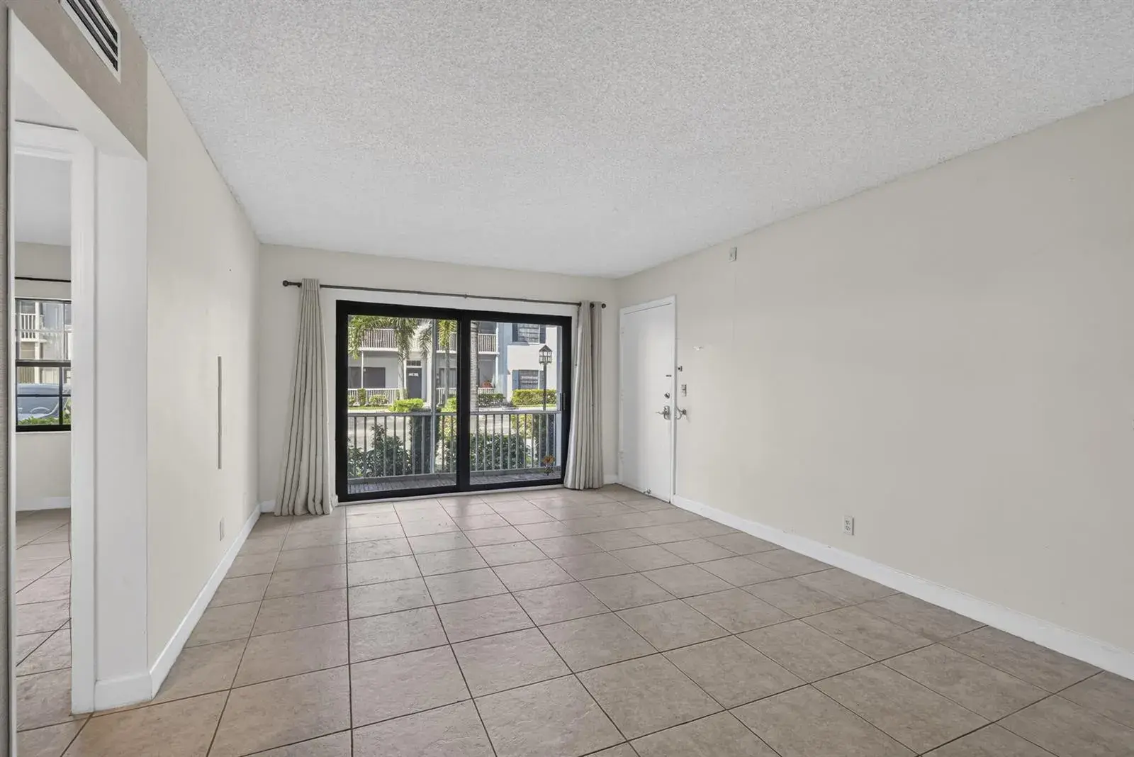130 Cypress Club Drive # 313, Pompano Beach FL 33060