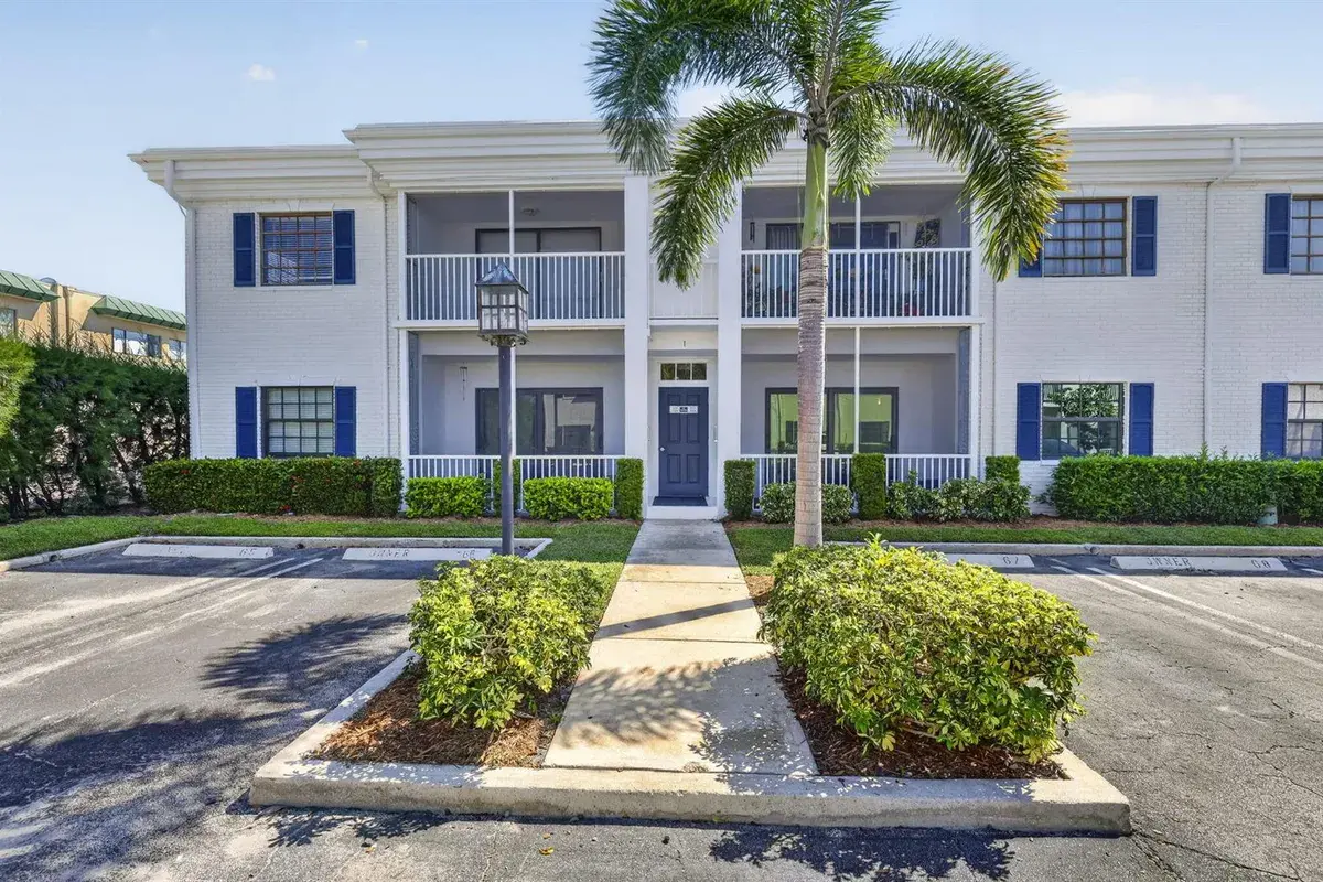130 Cypress Club Drive # 313, Pompano Beach FL 33060
