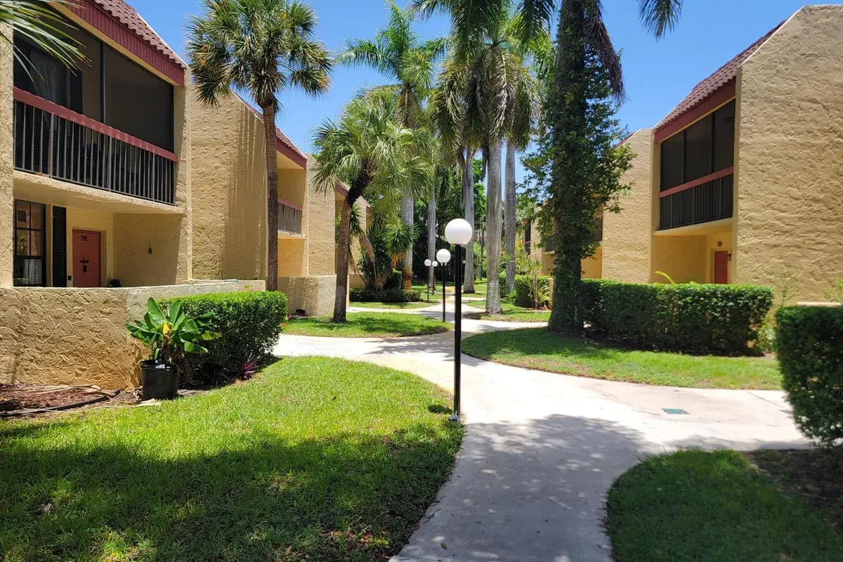 791 SE 1ST Way # 74, Deerfield Beach FL 33441