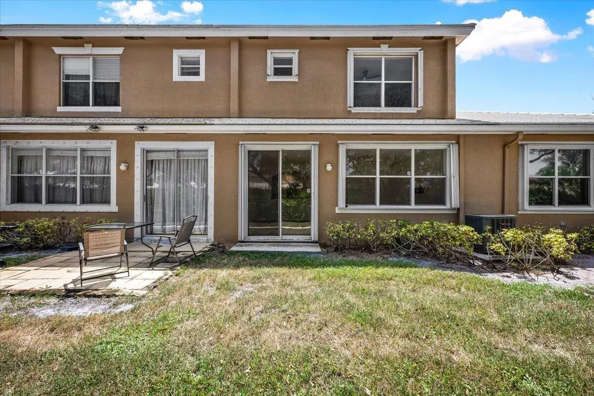 6891 Blue Skies Drive, Lake Worth FL 33463