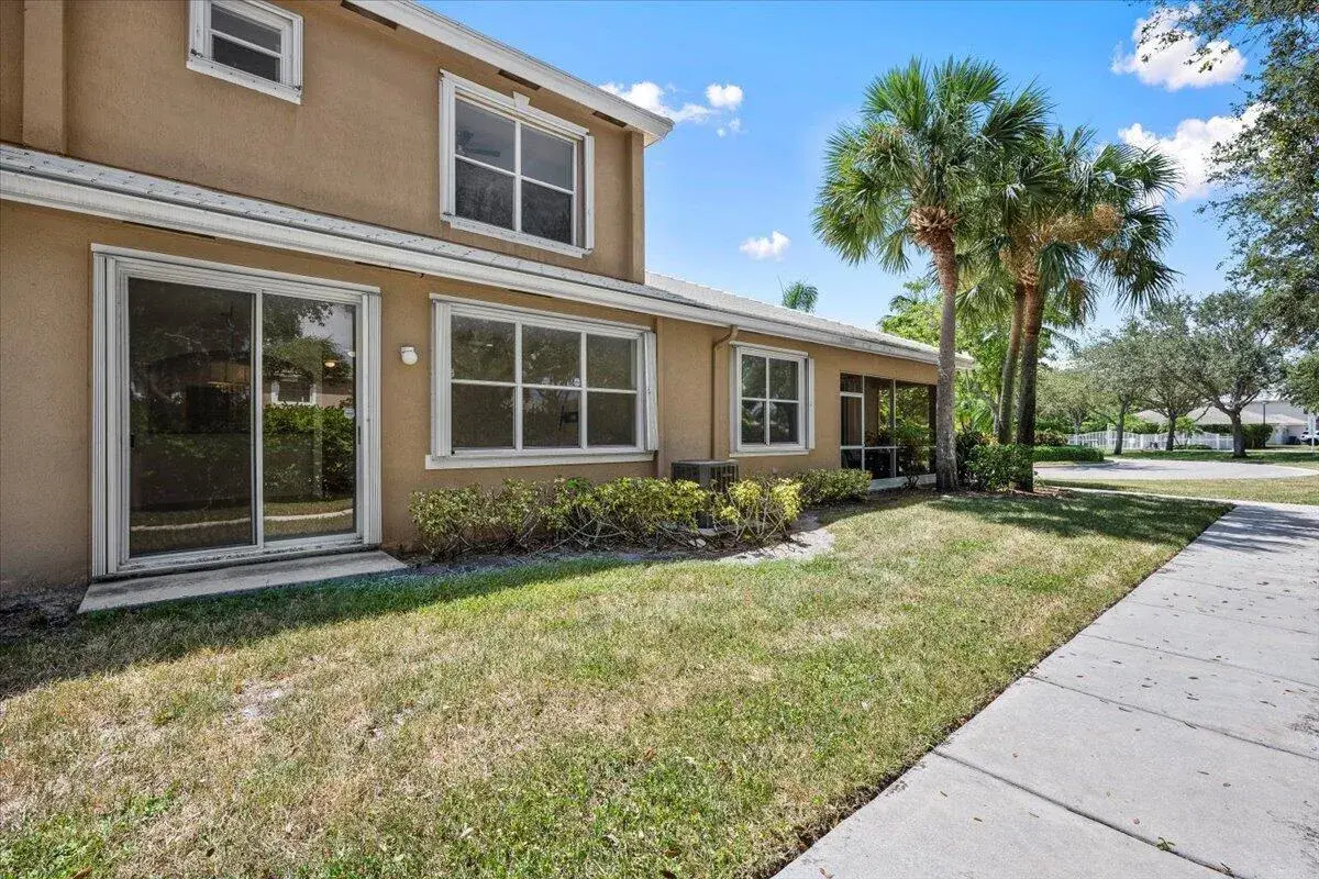 6891 Blue Skies Drive, Lake Worth FL 33463
